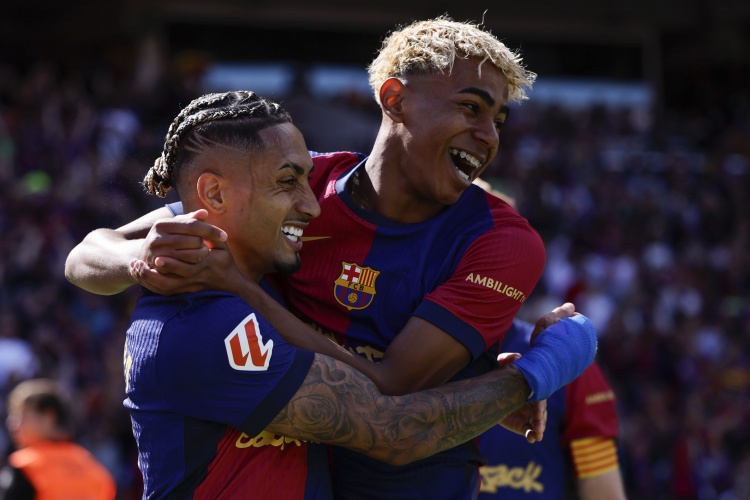 开云体育（官网）app下载-世体：拉菲尼亚&amp;费兰是亚马尔的顶级搭档 三叉戟展现良好化学反应