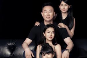 开云体育（官网）app下载-刘妻：想吐出轨证据确凿不承认 故意抹黑原配和女儿