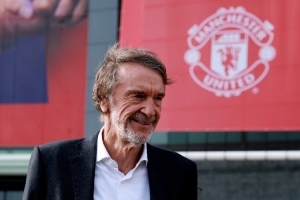 开云体育（官网）app下载-曼晚：拉爵不惧曼联若进欧冠与尼斯冲突，贝拉达在曼城有类似经验