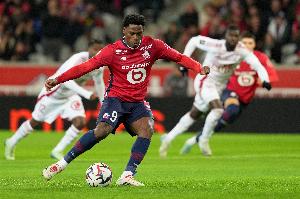 迪马济奥：尤文继续与乔纳森-戴维谈判，希望今夏免签球员