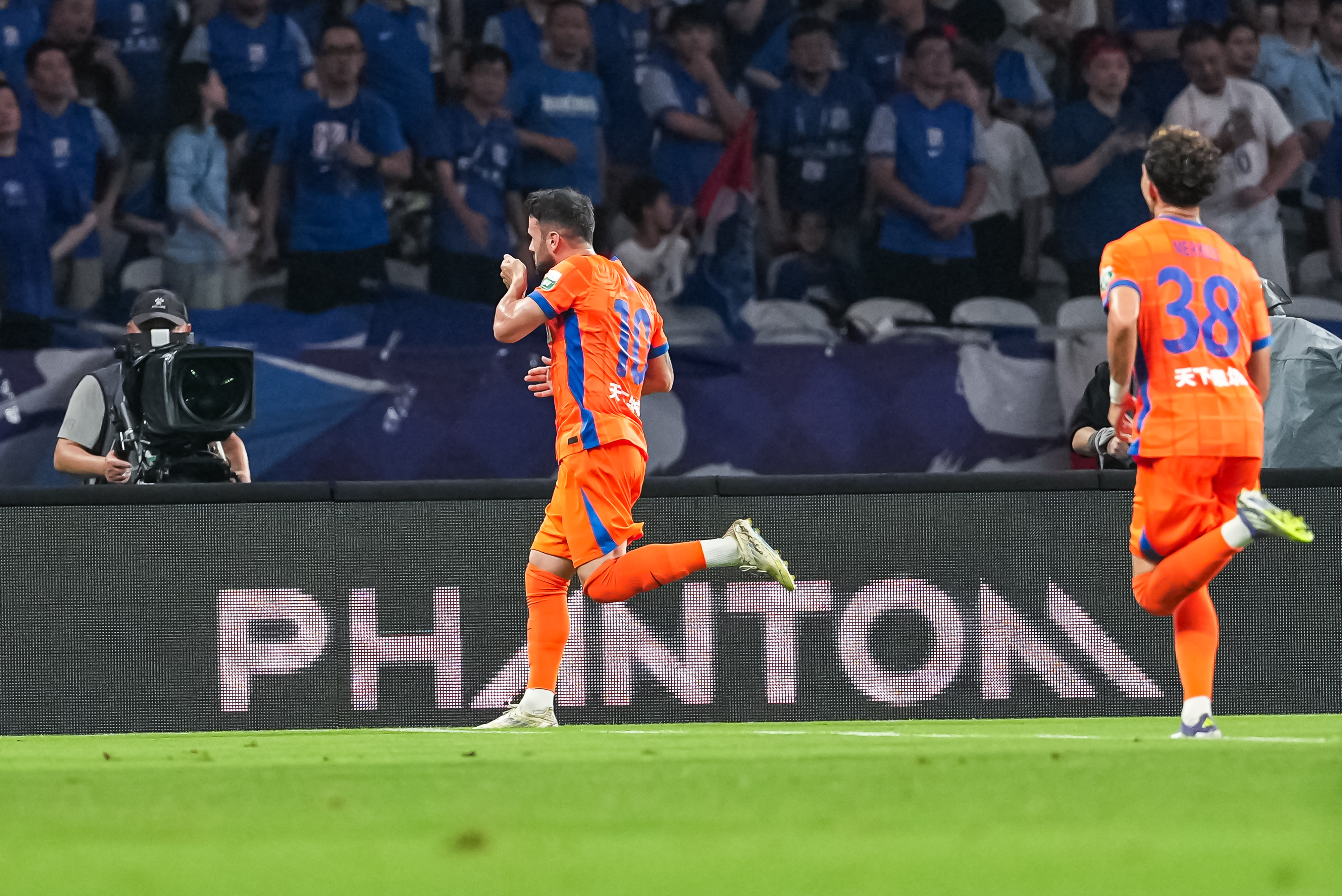 金靴稳了？卡扎近2场对国安&amp;amp;申花狂进7球，近7场轰14球&amp;amp;赛季22球