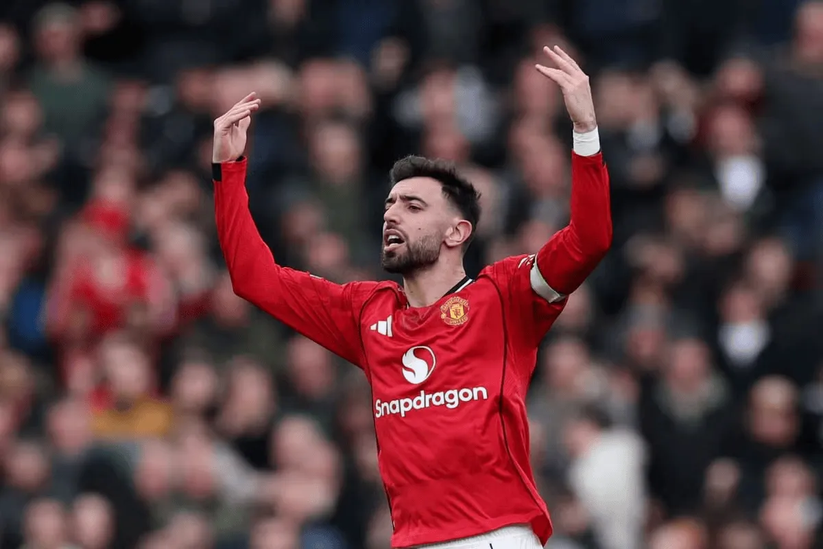 开云-名宿：若B费继续自我鞭策&amp;amp;曼联再引援，他有能力率曼联进步